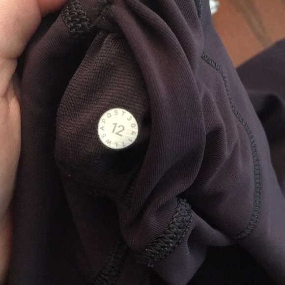 Lululemon wunder under high rise pant size 12 - Picture 6 of 7